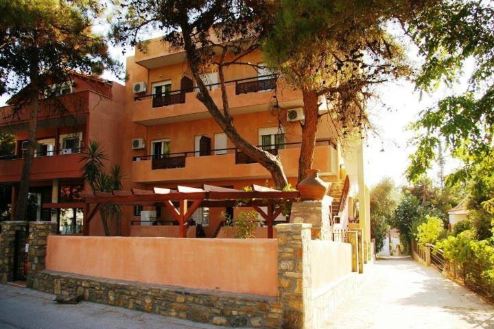Inanthi Apartment Potos Ngoại thất bức ảnh