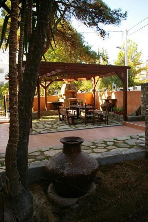 Inanthi Apartment Potos Ngoại thất bức ảnh