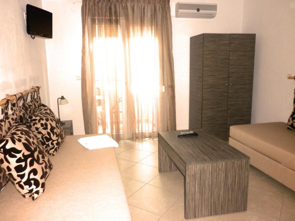 Inanthi Apartment Potos Phòng bức ảnh